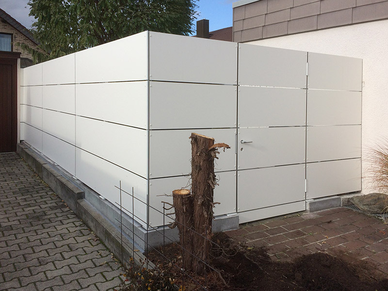 Trespa-Sichtschutz mit Tür, Leonberg