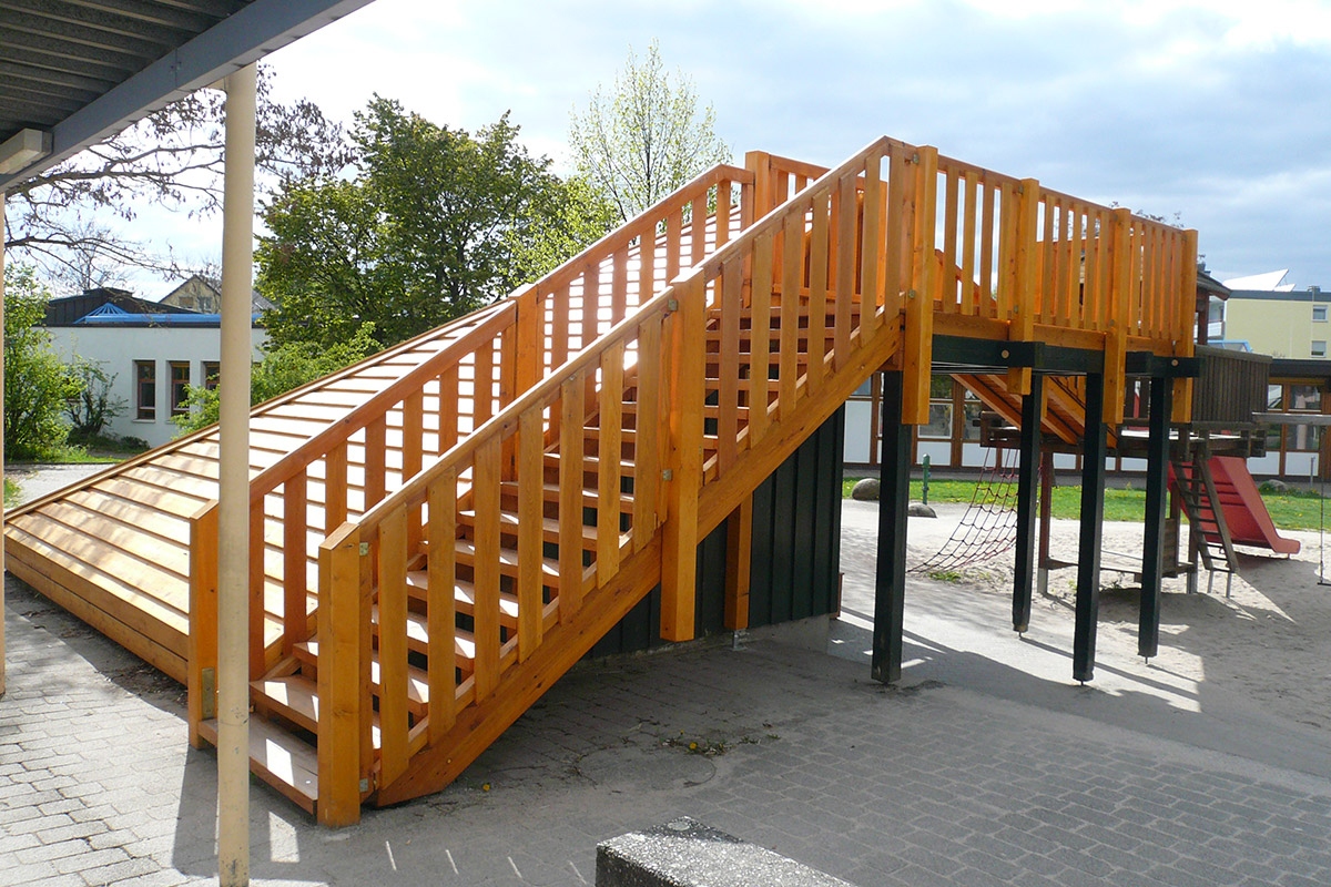 Spielturm, Haldenwangschule Leonberg