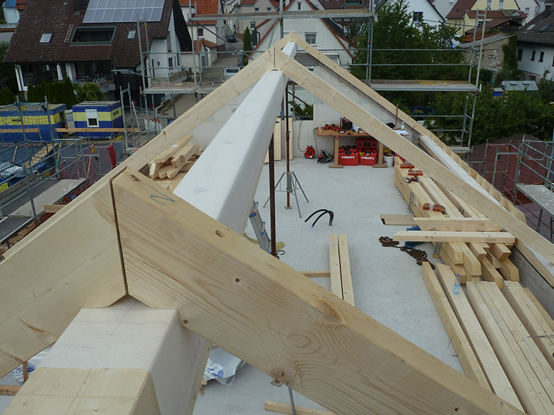 Mansardendach Neubau Mehrfamilienhaus, Höfingen